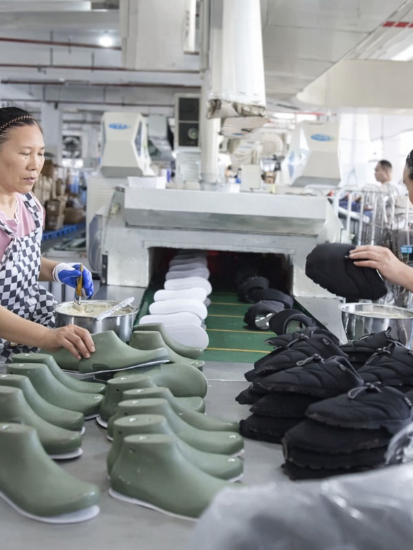 Custom outsole molding press