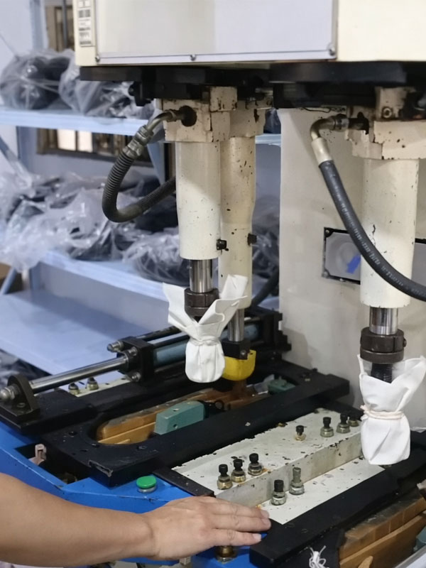 Keytop barefoot shoe stitching workshop