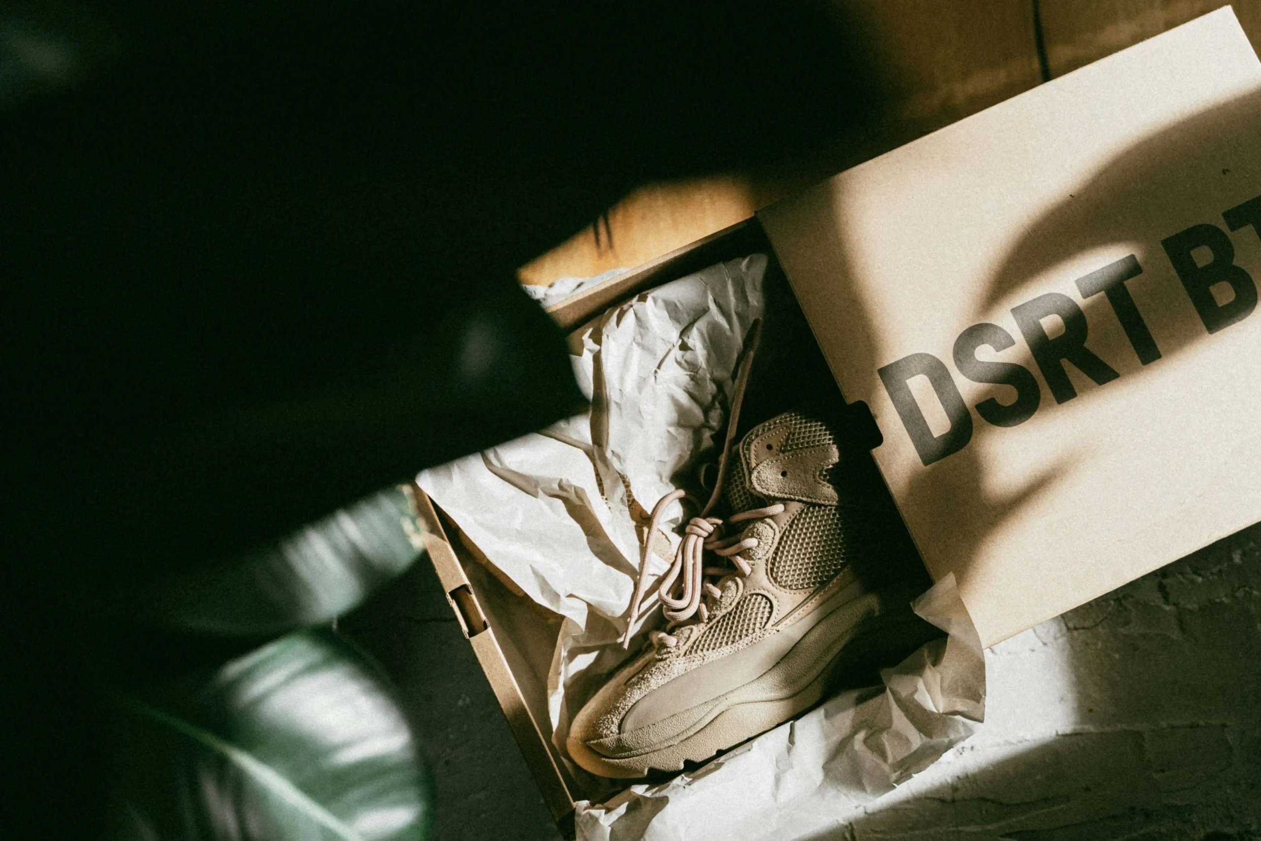 flattened sandal shoebox packaging