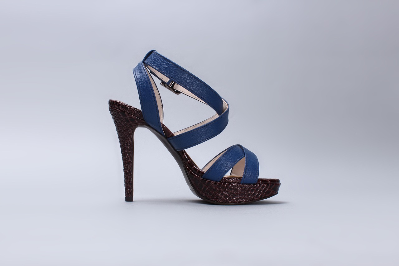Barefoot sandal materials for construction and sourcing review