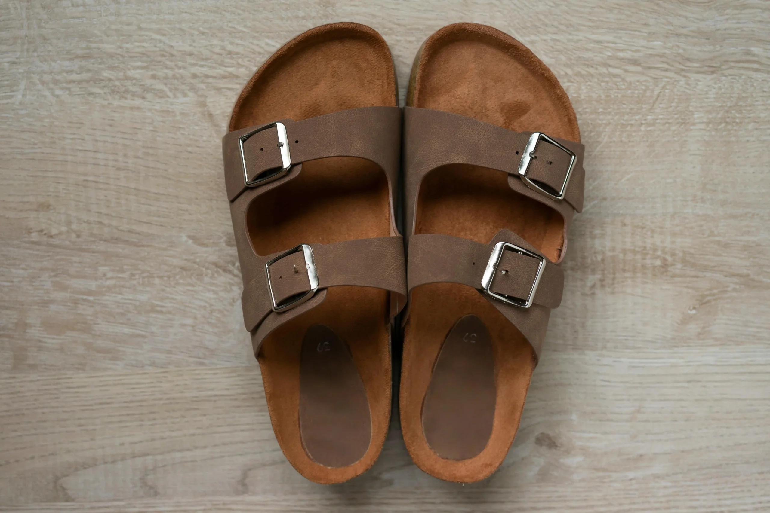 vacuum-sealed flat sandals packaging